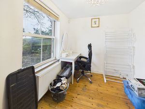 Snug/Office- click for photo gallery